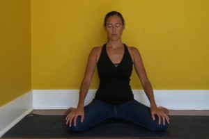 Manduki Mudra (Frog Gesture): Meaning, How to Do, Benefits